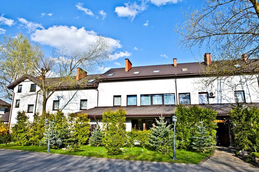 Hotel Stawisko Klaudyn Buitenkant foto