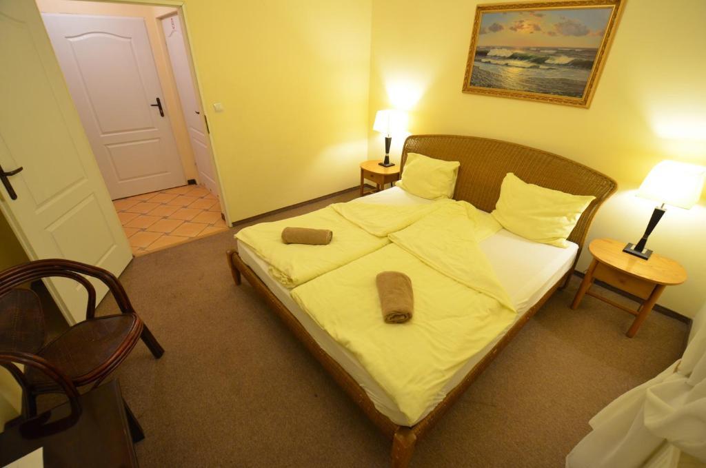 Hotel Stawisko Klaudyn Buitenkant foto
